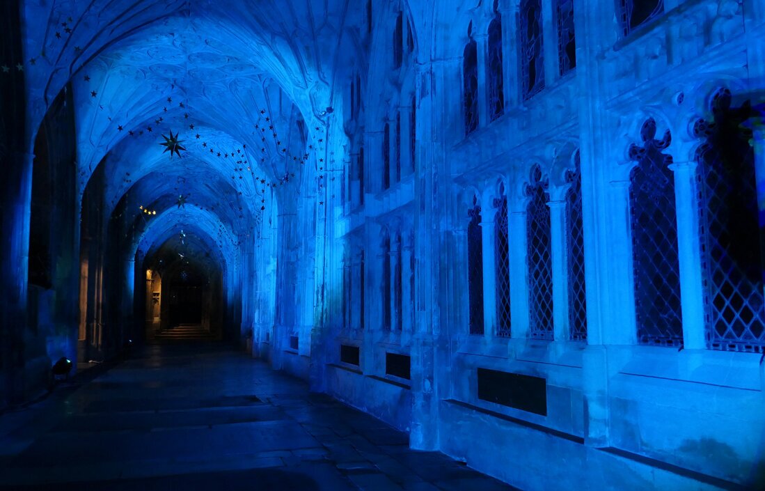 Stage lighting bundle with washes and effects